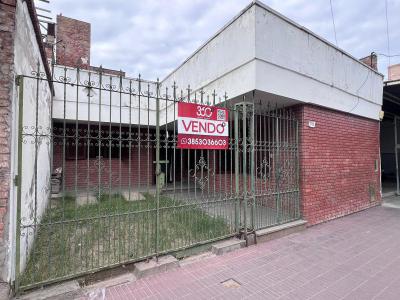 Casas Venta Santiago Del Estero CASA EN VENTA. AV. ALSINA CON SALIDA A CALLE CASEROS.