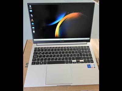Varios Electronica Notebook Samsung book3 i7 13th 16gb ddr4 512gb SSD